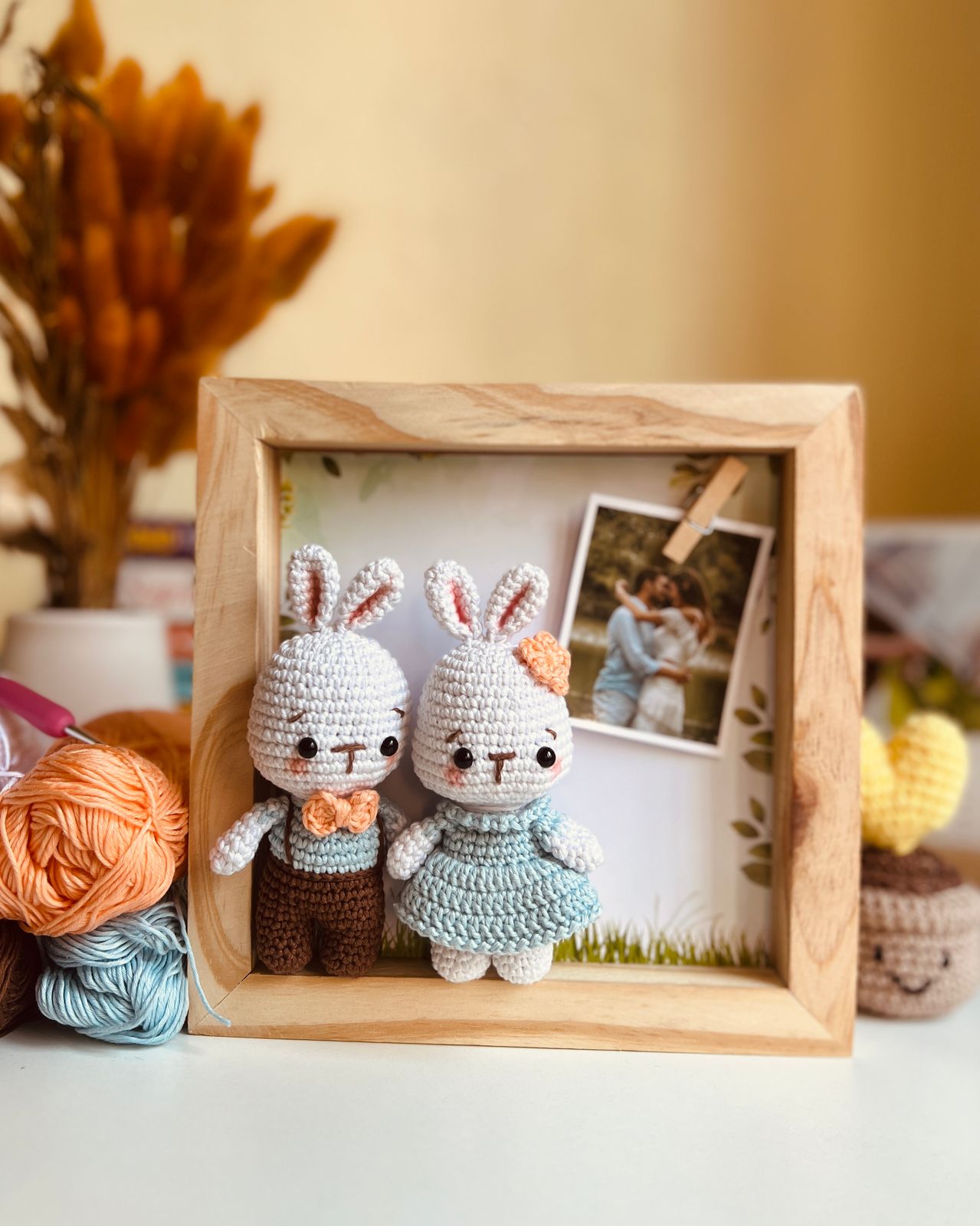 Crochet Couple Bunny Frame
